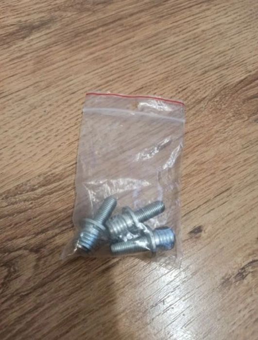 Adapter śruba M14 na 5/16 cala do polerki itp.