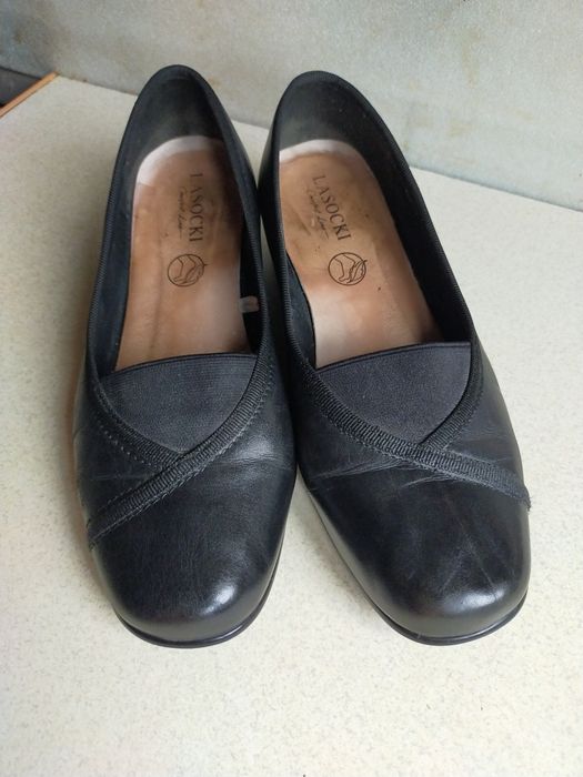 Półbuty czółenka pantofle Lasocki 38