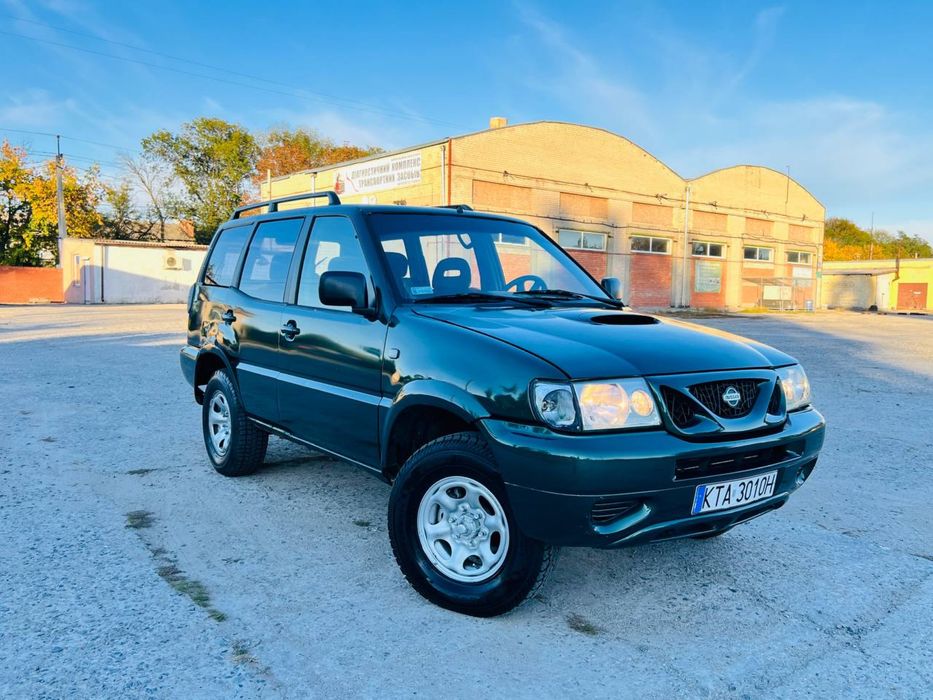 Продам Nissan Terrano на полном боевом ходу 2.7 дизель