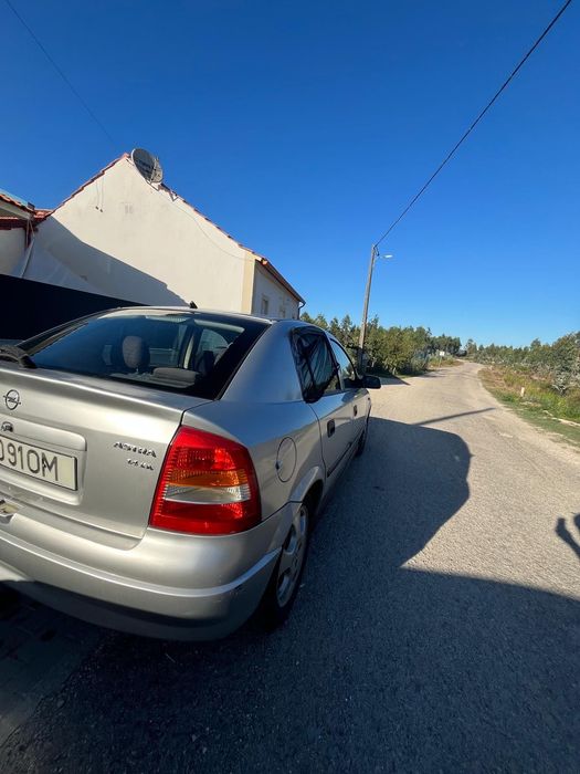 Opel Astra 1.4 16V – Fiável e Económico