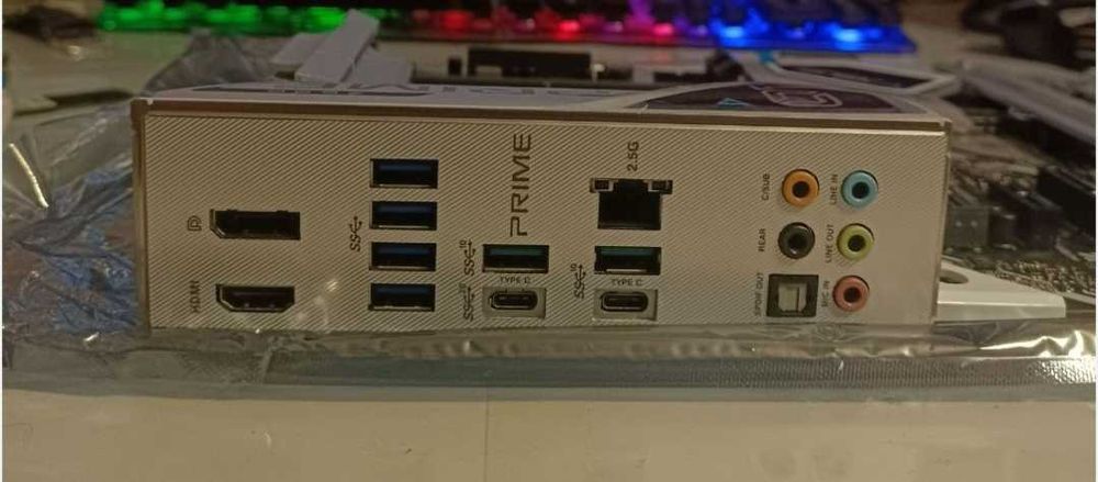 Материнська плата Asus Prime Z690