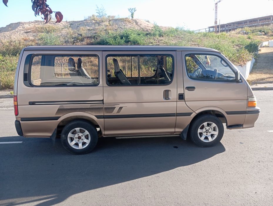 Toyota Hiace 2.5d com ar condicionado 8lugares
