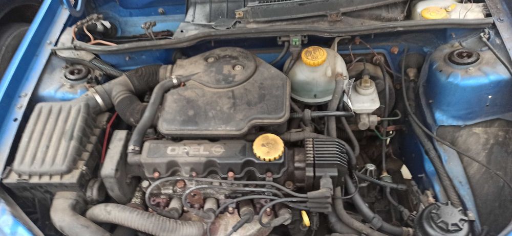 Opel Cora B para peças
