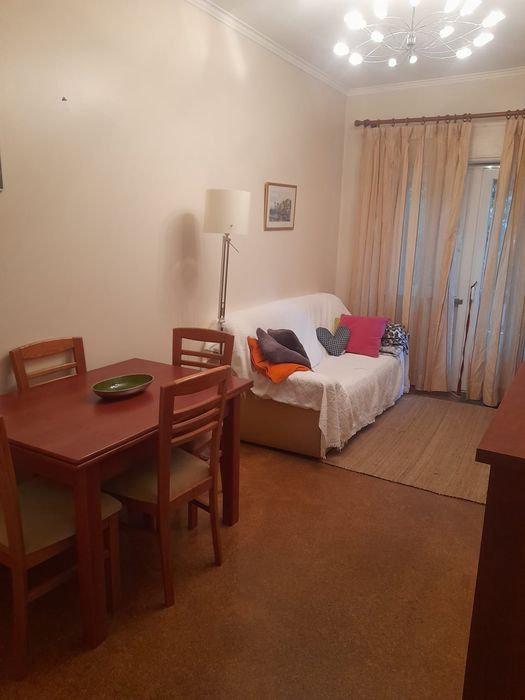 Quarto em Benfica para alugar