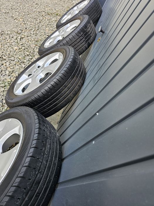 Alufelgi Kia 16" 5x114,3 Ceed Venga Soul Stonic z Oponami