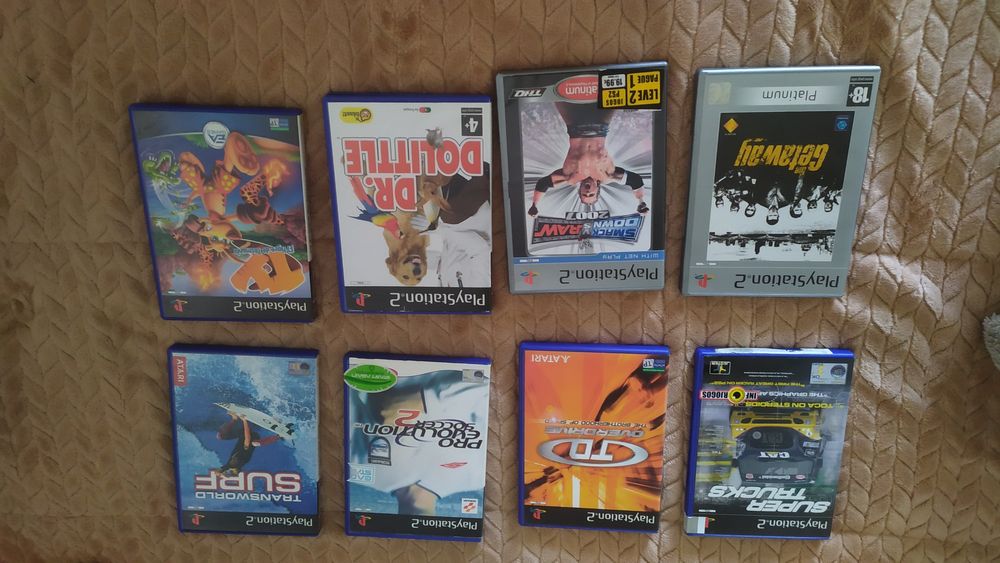 Vendo á unidade 8  jogos para a PS2