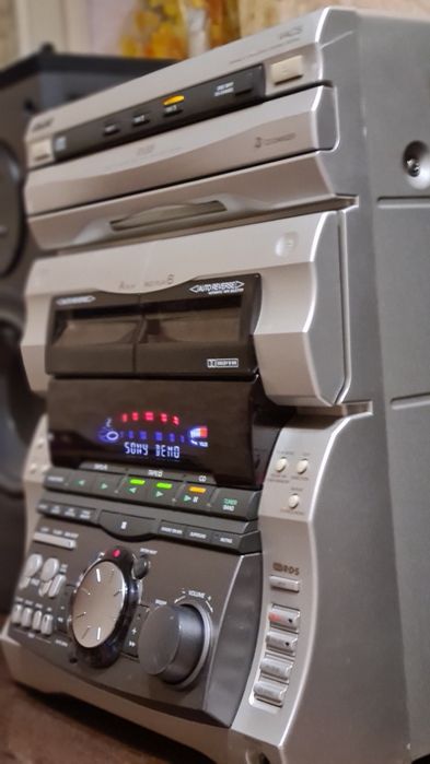 Музыкальный центр Sony RX88