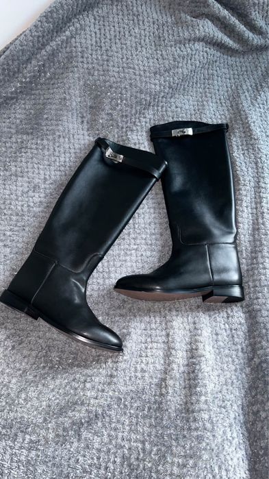 Skórzane botki . Nowe.