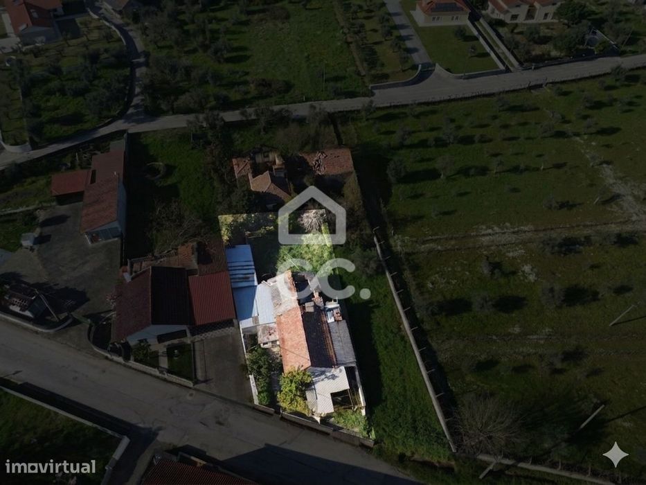 Moradia Térrea com Terreno e Projeto Aprovado – Excelente Oportunidade