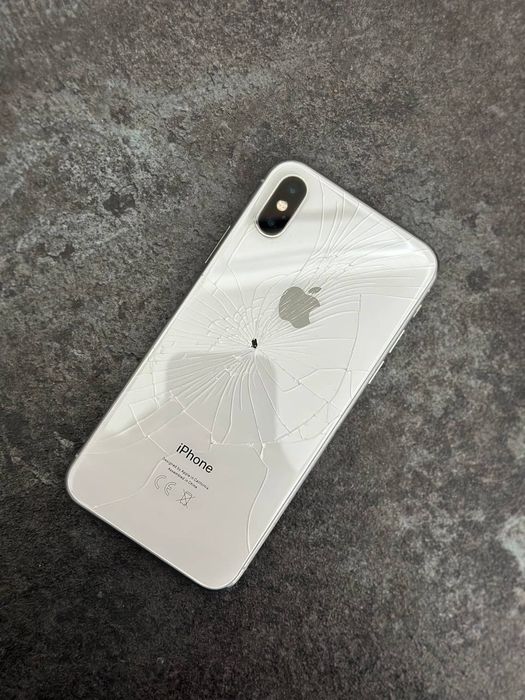 Продам iPhone X 
Телефон у хорошому робочому стані, всі функції