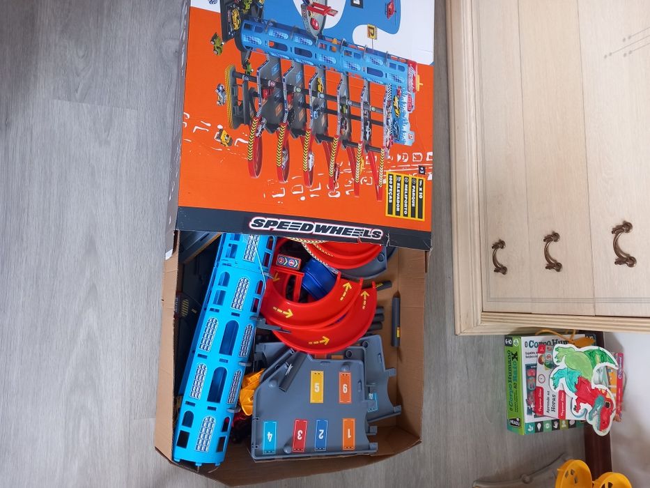 Garagem de carros como  nova