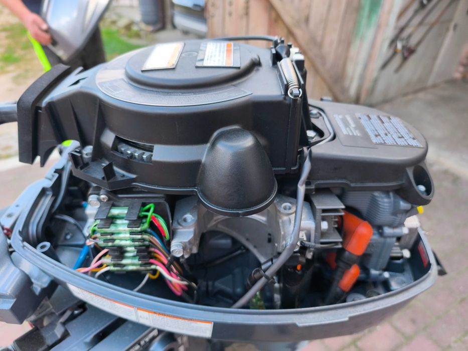 Silnik zaburtowy do łodzi Yamaha 8kM