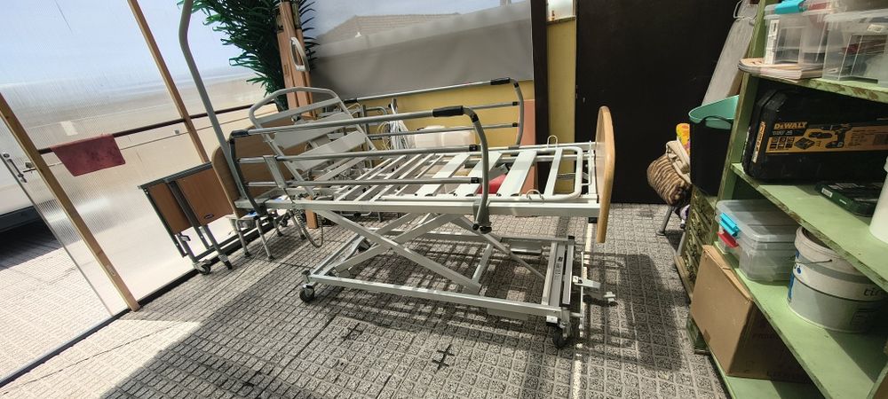 Cama articulada elétrica e elevatória hospitalar