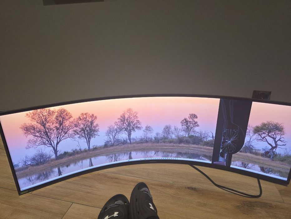 Samsung Odyssey G9 Monitor LC49G95TSSUXEN uszkodzony ekran