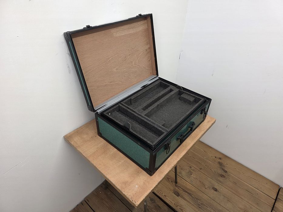 55x38x15+4 flightcase case KUFEREK skrzynia walizka FAKTURA