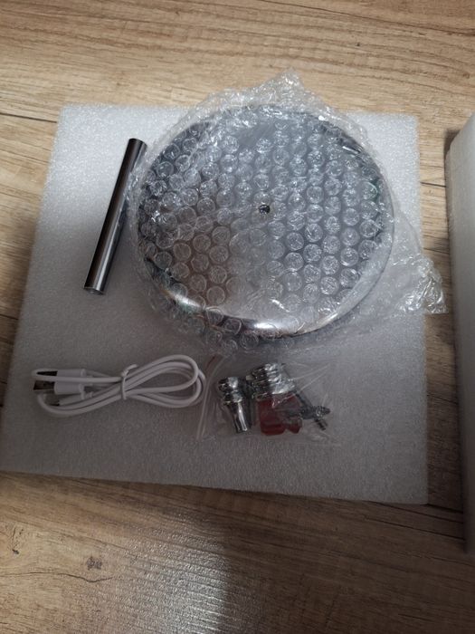 Nowe lusterko LED 360 stopni, USB