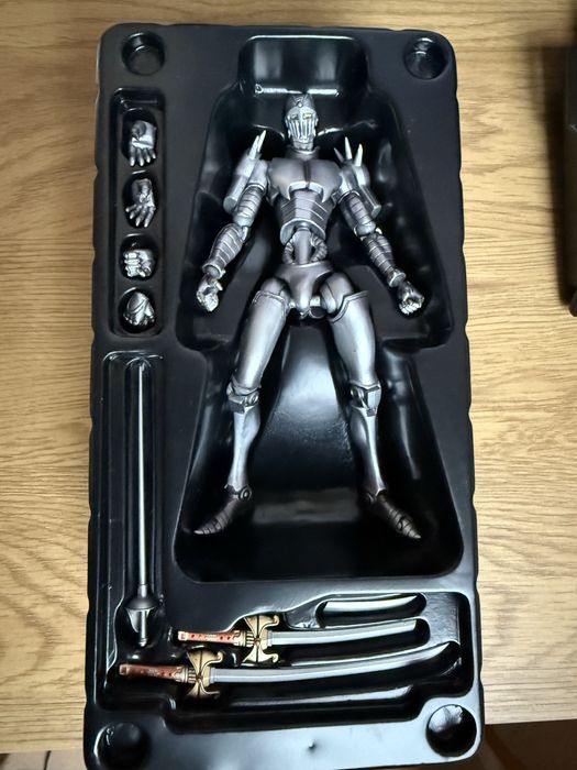 Silver Chariot Super Action Statue