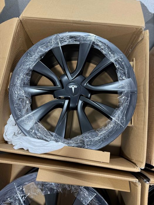 Jantes 20 Tesla Originais Stiletto Gunpowder IGUAIS A NOVAS  + Pneus