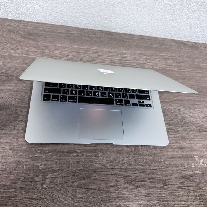 MacBook Air Intel Core i5, 8GB