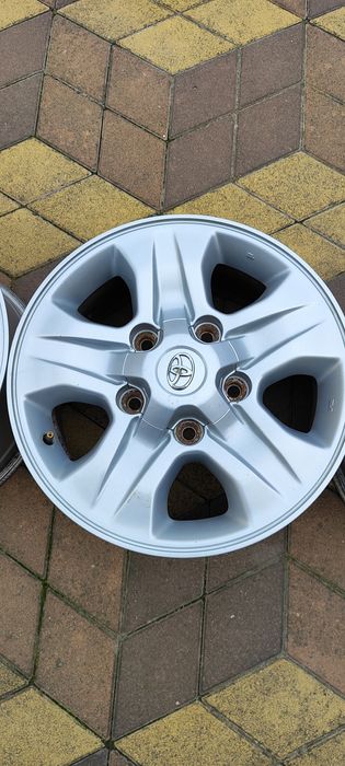 Диски на Тойота Ленд Крузер