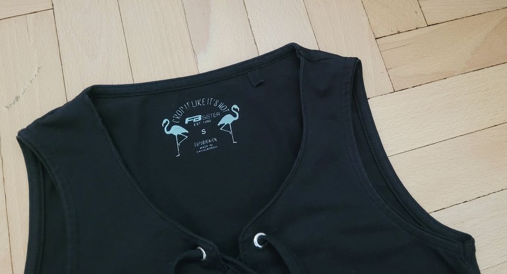 Top damski czarny koszulka crop top wiazany dekolt Rozm. S