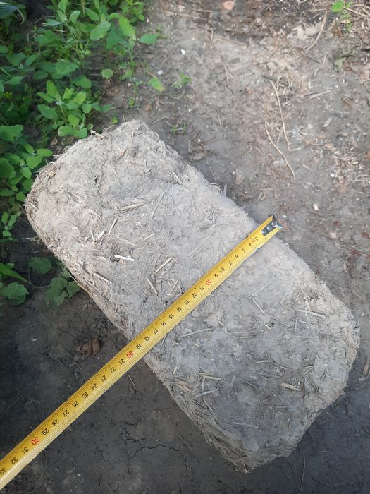 Саман, глиняний блок