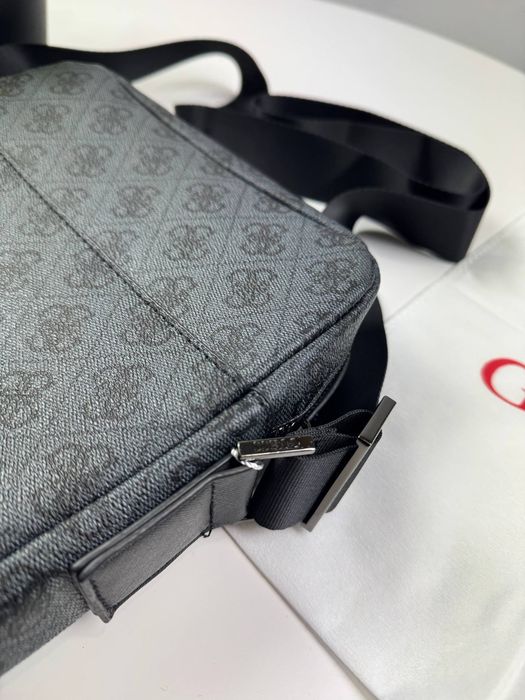 Сумка Guess Vezzola Black