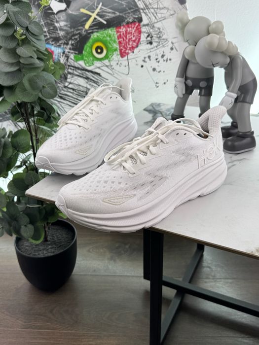 Кросівки Hoka Clifton 9 46 розмір Е15523