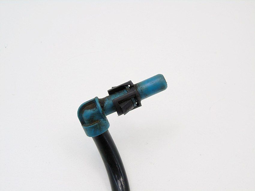 Przewód Rurka Paliwa Z Podwozia Opel Corsa C 3D 1.3 Cdti 2003-2009