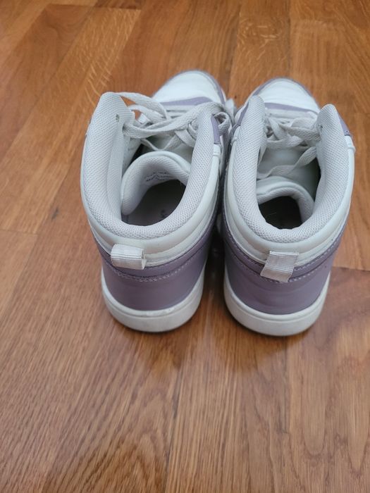 Bota téni lilás calçado