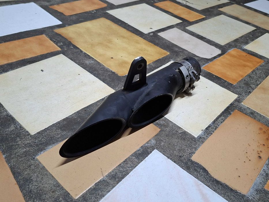 Ponteira de escape para mota