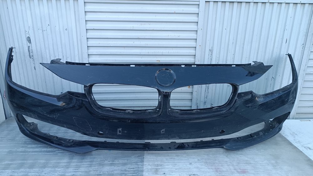 Vendo parachoque de frente BMW 3 series f30 LCI