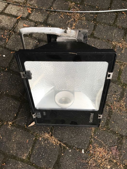 lampa oświetleniowa