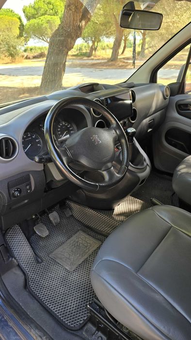 Peugeot Partner 5 lugares versão  longa