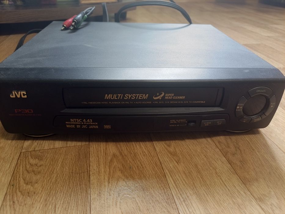 JVC VHS відеомагнітофон / відеоплеєр Multi System