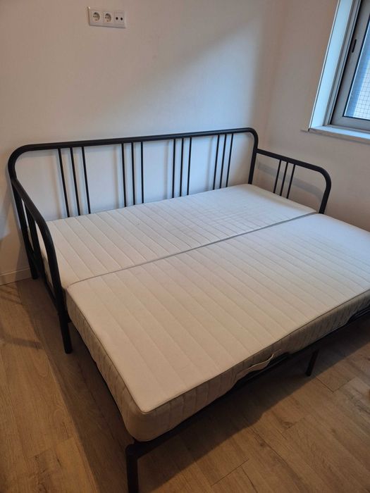 Cama extensível (sofá cama) FYRESDAL + dois colchões de molas HAFSLO