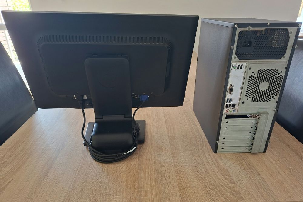 Komputer PC i5-4460 | 4GB RAM + Monitor HP Compaq LA2306X