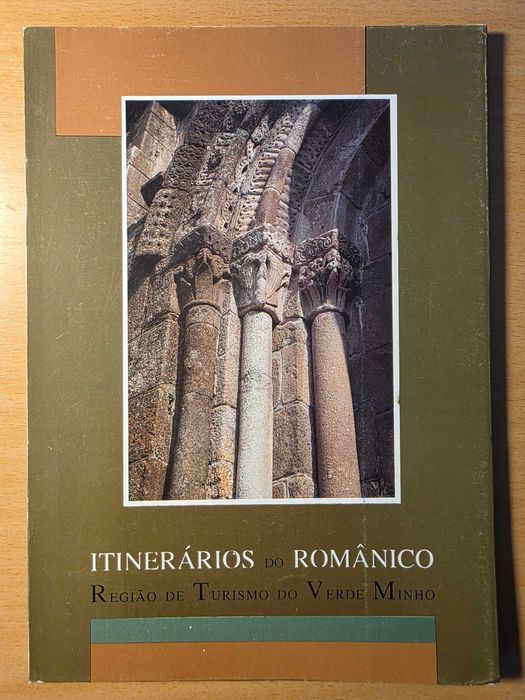 Livro "Itinerário do Românico"