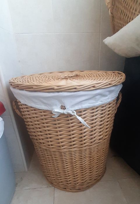 Cesto de verga grande para roupa