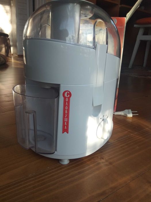 Соковижималка " Соловушка"