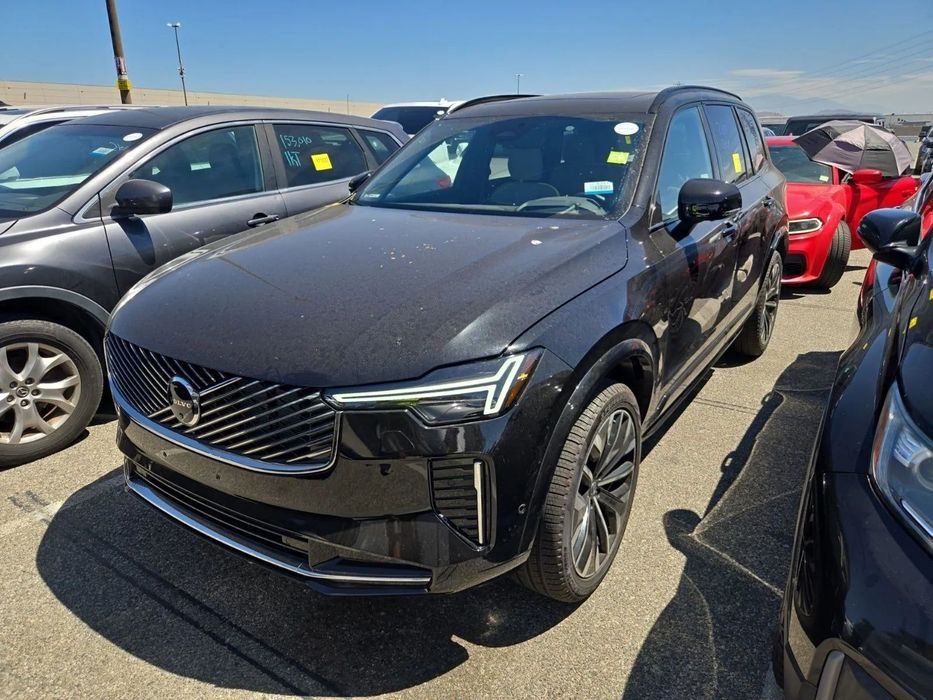 Volvo XC 90 Najbogatsza wersja wyposażenia Ultra Dark Theme / AWD / niski przebieg