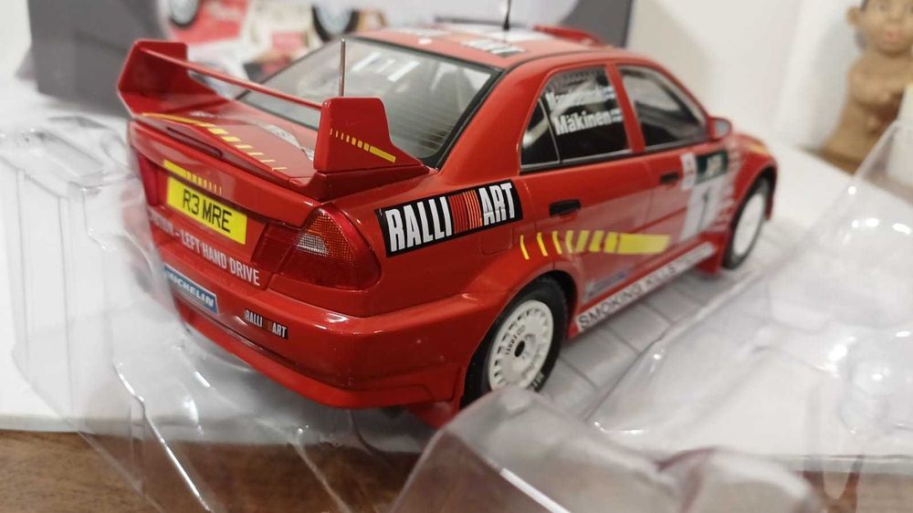 1/18 Mitsubishi Lancer EVO VI Tommi Makinen - Rally Australia - IXO
