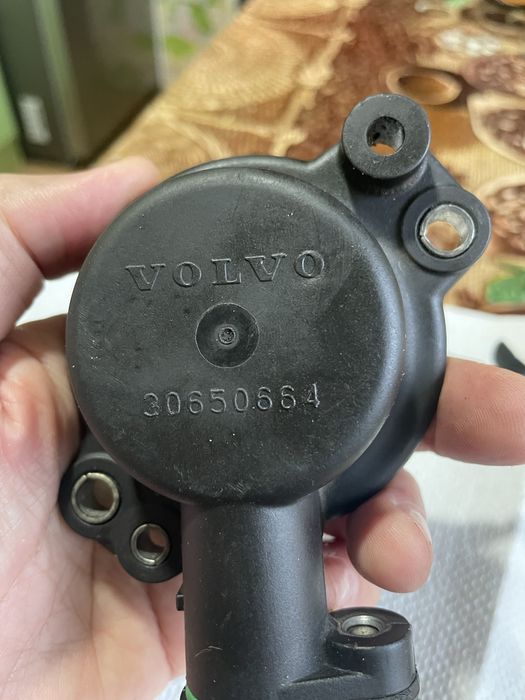 Запчасти на Вольво 2.4 бензин