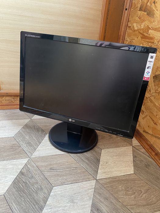 Монитор LG Electronics