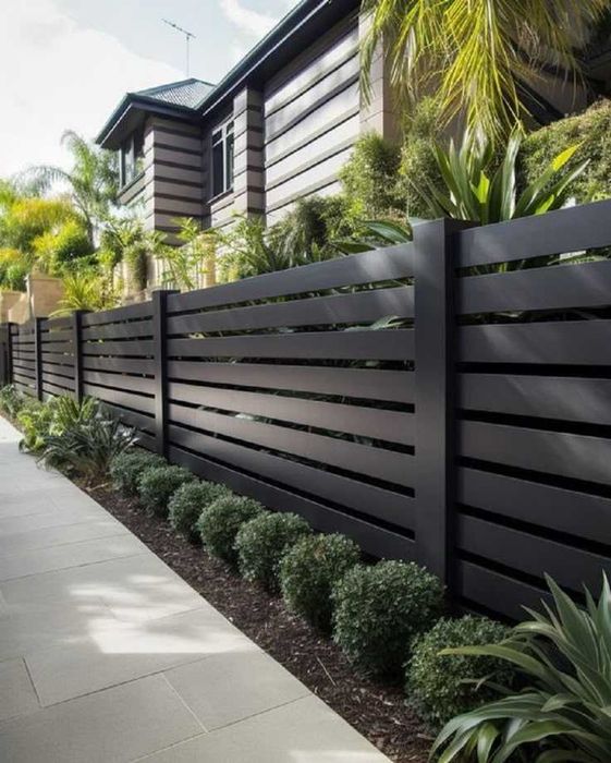 металеві  секційні  паркани та ворота