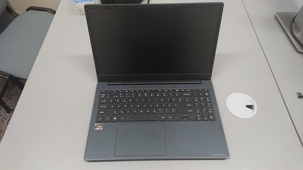 Laptop Cepter Cloud, AMD Ryzen 7 5700U, 16 GB RAM, 512 GB SSD