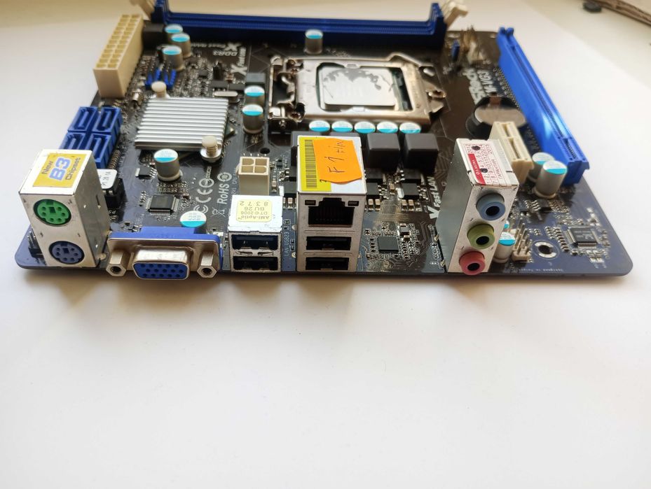 s1155  ASRock H61M-VG3 (Intel H61, PCI-Ex16)