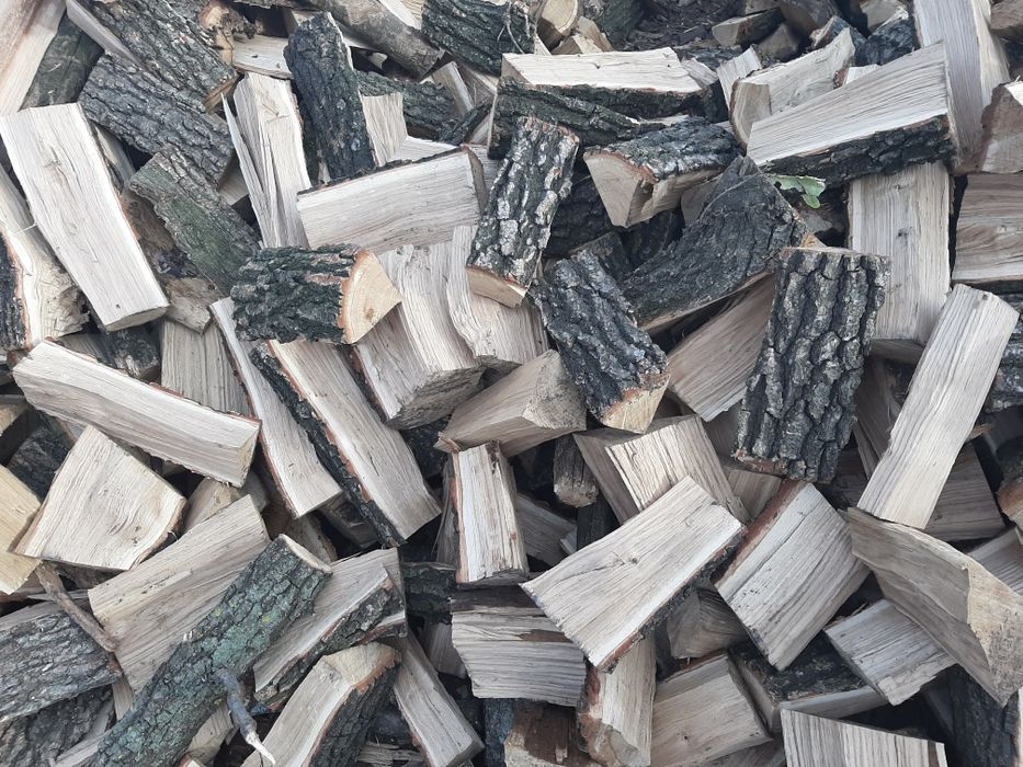 Продаж  дубових сухих дров