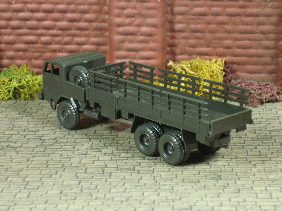 Roco Minitranks - Camião de transporte exército Alemão / 1:87 / Usado