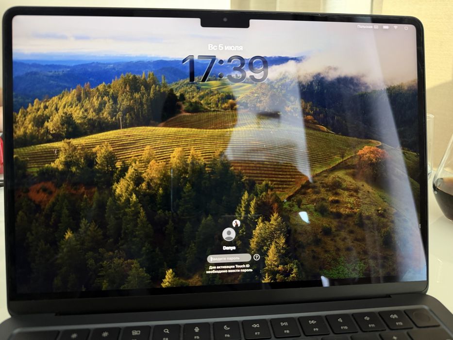 MacBook Air M2 13” (2022) • 8/256 GB • Midnight